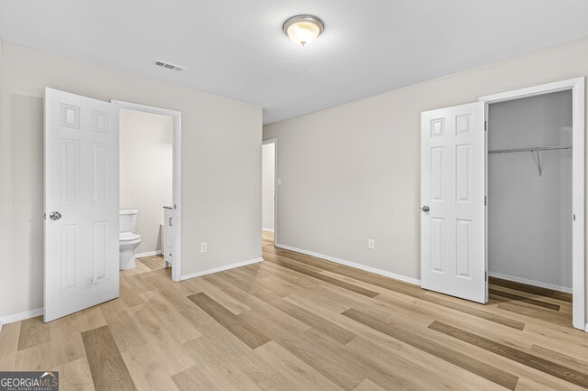 Building Photo - 6349 Holcomb Way