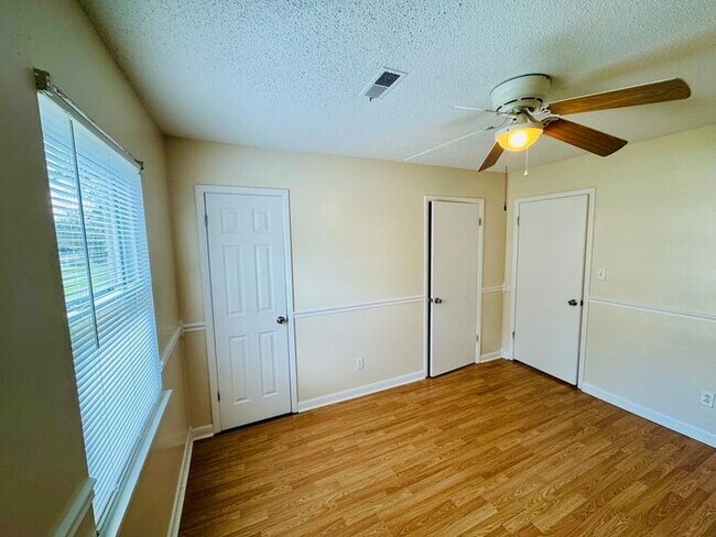 Building Photo - FENCED YARD near Redstone Arsenal Gate