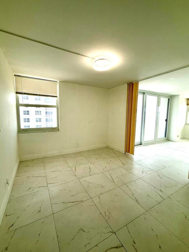 Building Photo - 111 Briny Ave