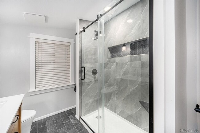 Building Photo - 895 Vance St