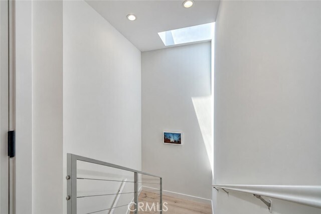 Building Photo - 2925 Cloverdale Ave