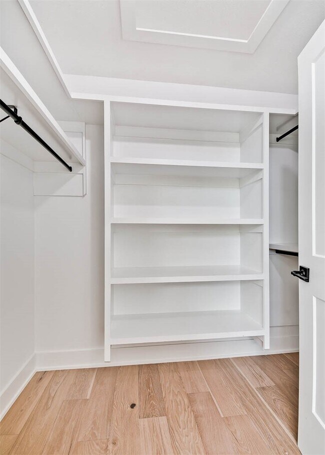 Building Photo - 212 NW 9th St