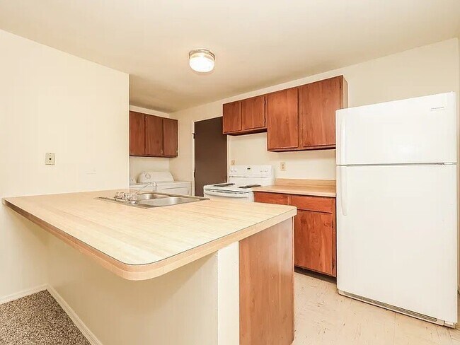 Building Photo - 6952 Angora Way