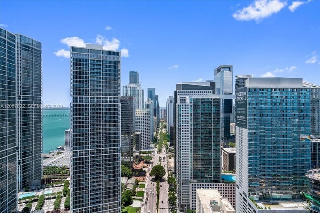 Building Photo - 200 Biscayne Blvd Way