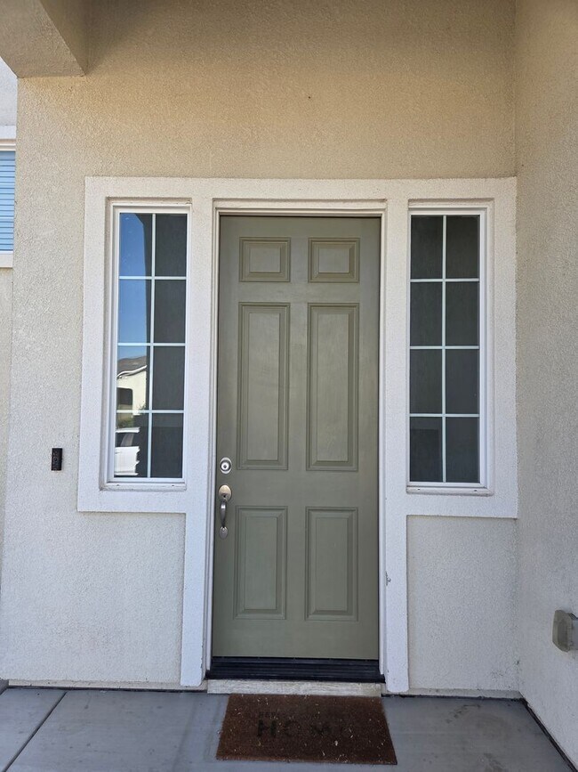 Building Photo - 1443 Greenbrier Dr