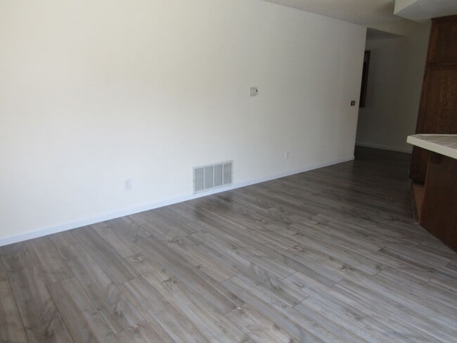 Building Photo - Single Level Home Located in The Pacific Estates