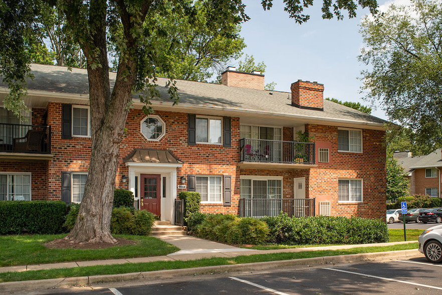 Primary Photo - Fairfax Square