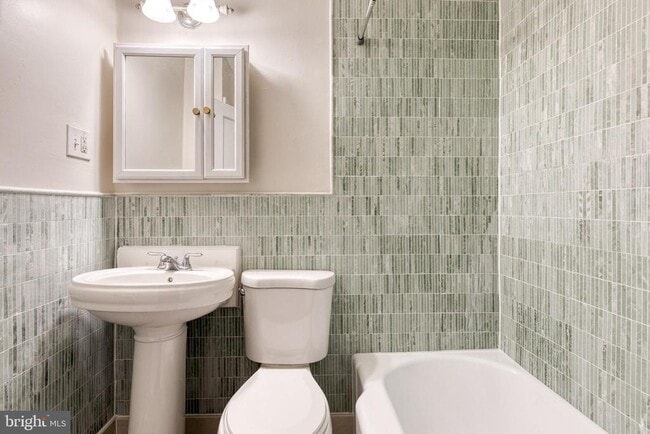 Building Photo - 6166 Parkway Dr