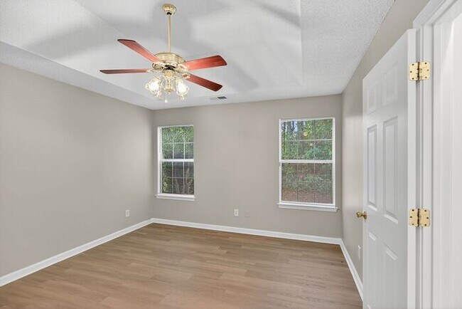 Building Photo - Cozy ranch in Douglasville