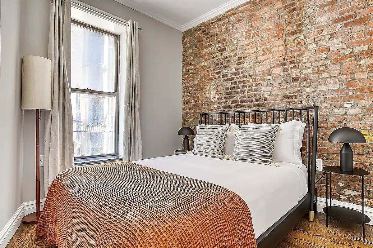 Building Photo - 89 Clinton St