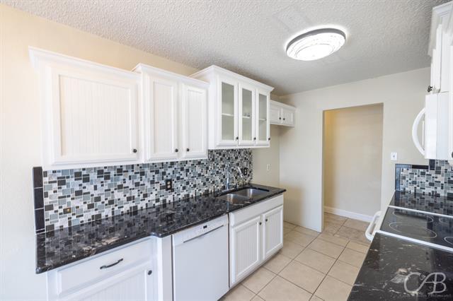 Building Photo - 3933 Notre Dame Cir