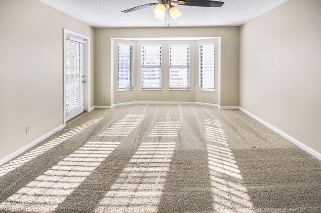 Building Photo - 324 Shirley Ridge Dr