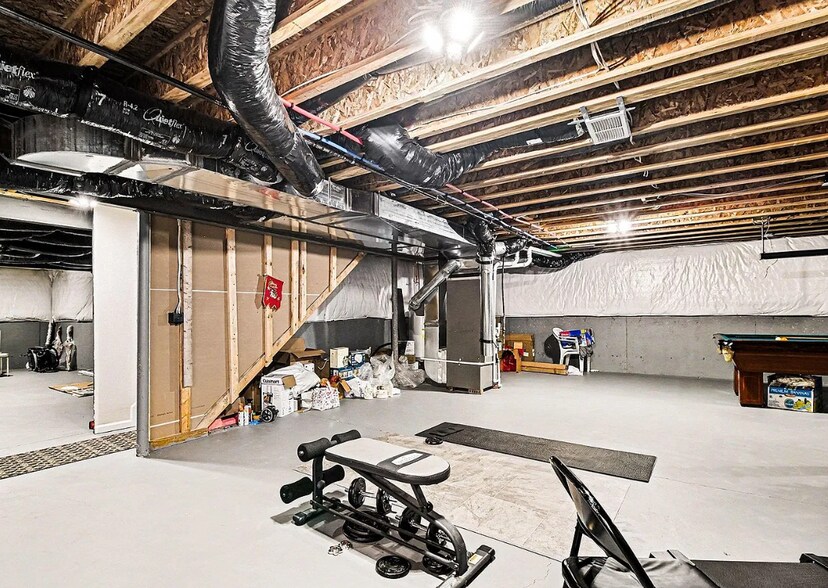 Building Photo - 49772 Shoreline Dr