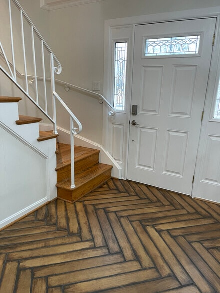 Building Photo - 6204 Greeley Blvd