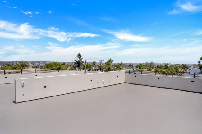 Building Photo - COASTAL LIVING AWAITS IN PACIFIC BEACH! 3 Bed | 2 Bath | $5,995 / mo