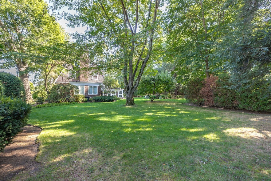 Building Photo - 30 Cheswick Rd