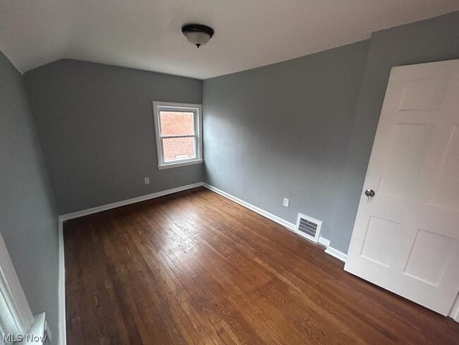 Building Photo - 4843 Westbourne Rd