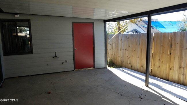 Building Photo - 817 Premier Dr