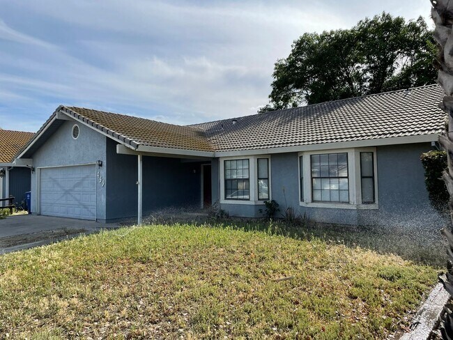 Building Photo - 459 Ranchwood Dr