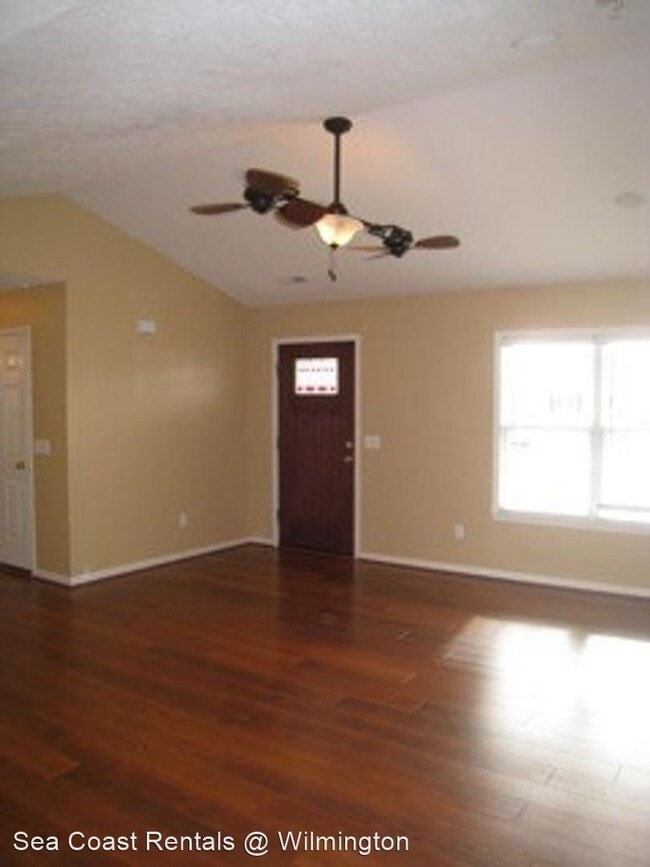 Building Photo - 3 br, 2 bath House - 2701 Mascot Court