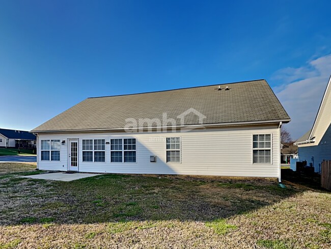 Building Photo - 2005 Sweet Gum Ct