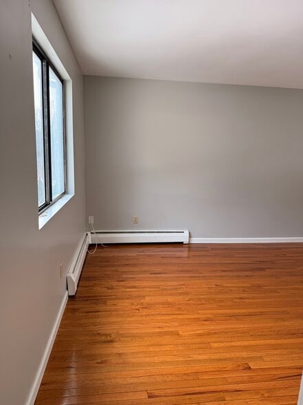 Building Photo - 11 Wopowog Trl