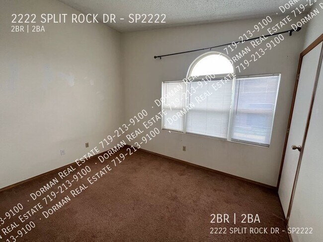 Building Photo - 2222 Split Rock Dr