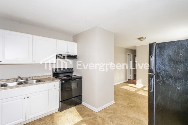 Building Photo - 1507 Mary Jane Ave