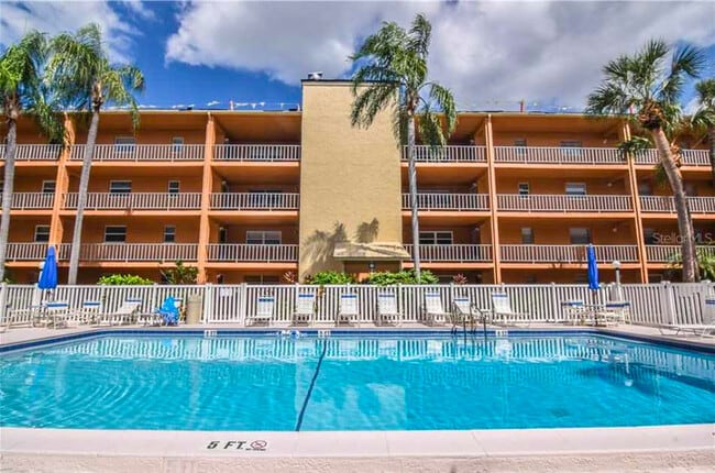 Building Photo - 12760 Indian Rocks Rd