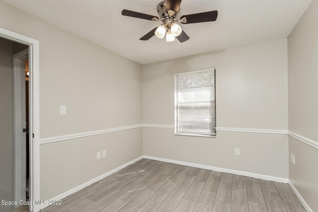 Building Photo - 647 Pampas St NW