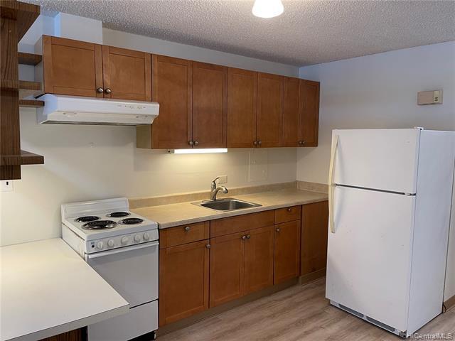 Building Photo - 48 Maluniu Ave