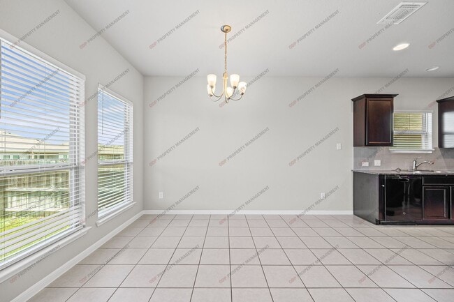 Building Photo - 7901 Hickman St