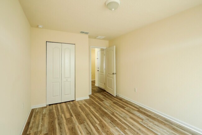 Building Photo - 1786 Eagle View Way