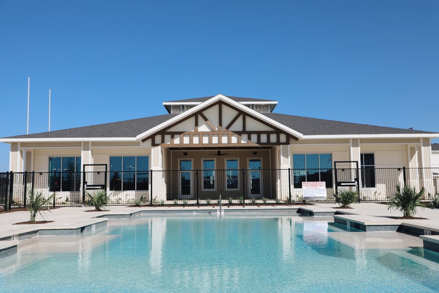 Building Photo - The Entrada at San Marcos