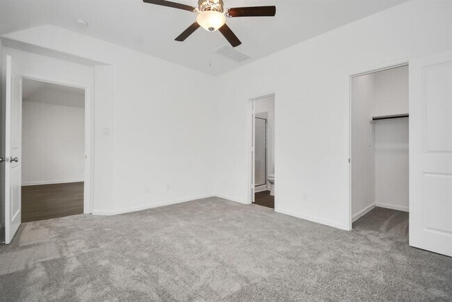 Building Photo - 11807 Kinlough Dr