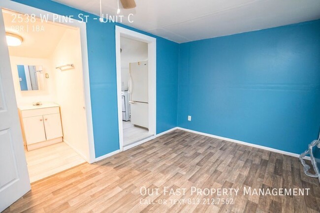 Building Photo - Private 1-Bedroom Studio Near Downtown Tam...