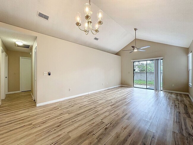 Building Photo - Charming 3 bedroom home in Aloma Bend -Prime Oveido Location