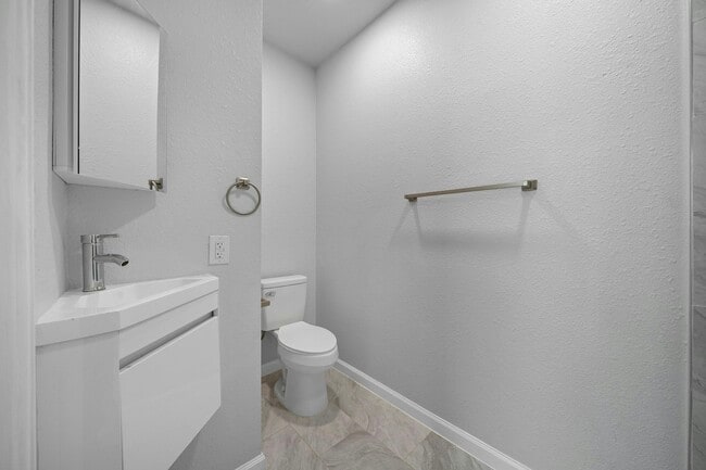 Building Photo - 2805 Church St