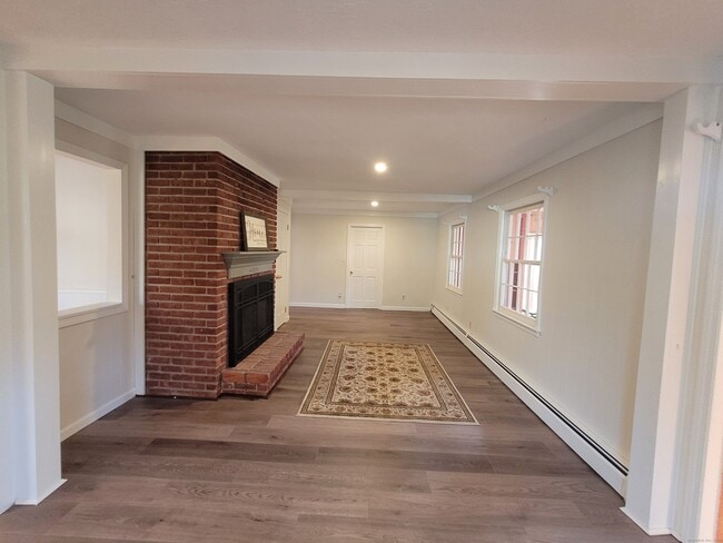 Building Photo - 9 Monroe Dr