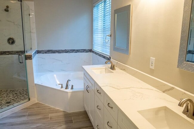 Building Photo - 7436 Briella Dr