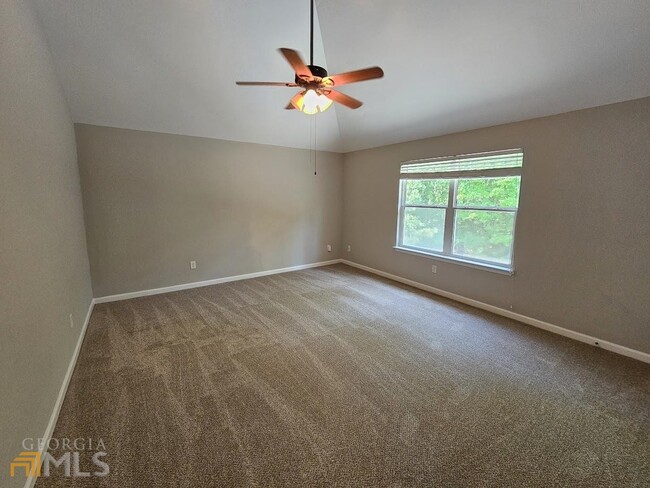 Building Photo - 99 Matador Way