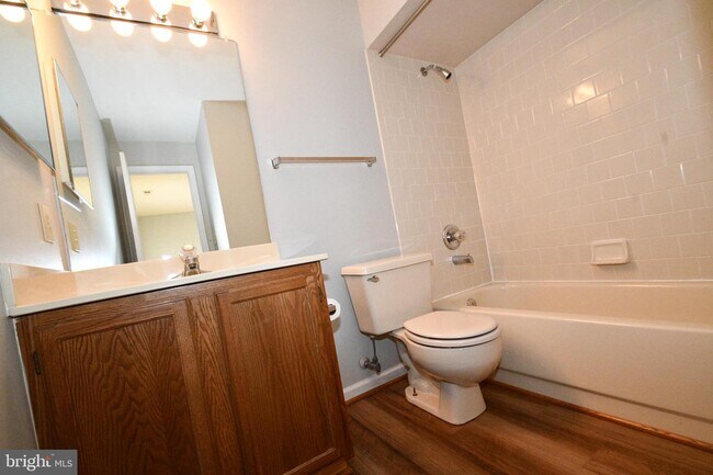 Building Photo - 11 Jody Ct