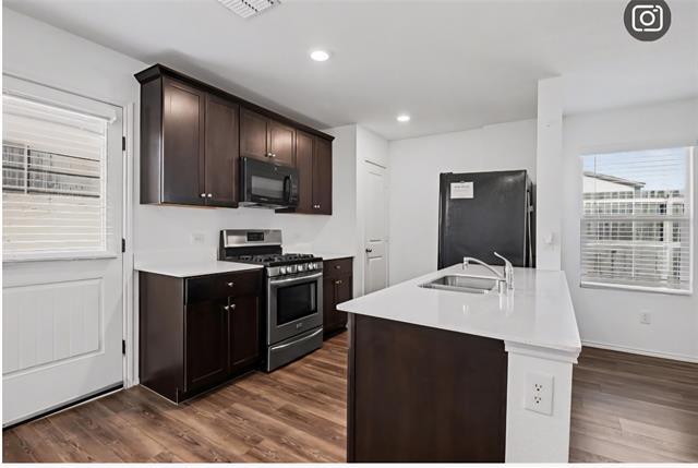 Building Photo - 14341 Desert Rain Trl