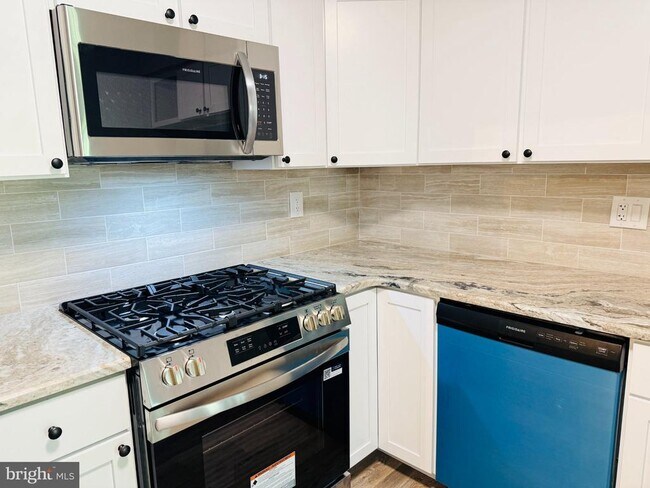 Building Photo - 4405 Waterperry Ct