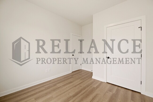 Building Photo - 157 N Gowen St