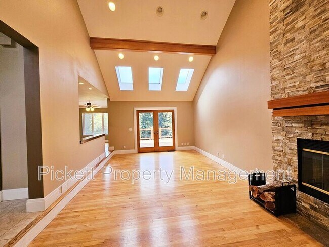 Building Photo - 27201 WA-3