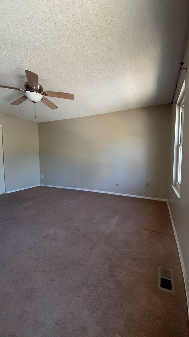 Building Photo - Charming home with garage & big back yard| Morrison, CO