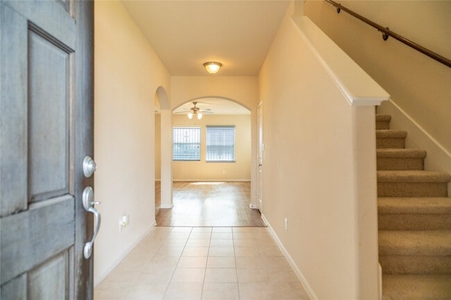 Building Photo - 7115 Ironwood Forest Dr