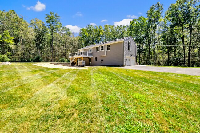 Building Photo - 21 Greenbriar Rd