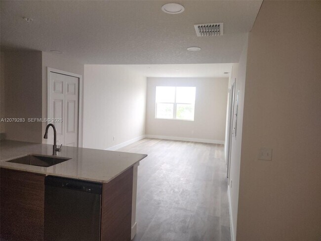 Building Photo - 4424 S Texas Ave